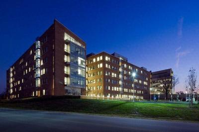 華中科技大學(xué)同濟(jì)醫(yī)學(xué)院和中南大學(xué)湘雅醫(yī)學(xué)院,誰更強(qiáng)一些?