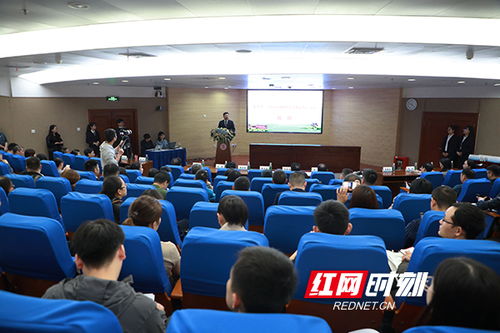 中南大學(xué)湘雅醫(yī)院與長(zhǎng)沙市聯(lián)合舉辦首屆科技成果交易會(huì)