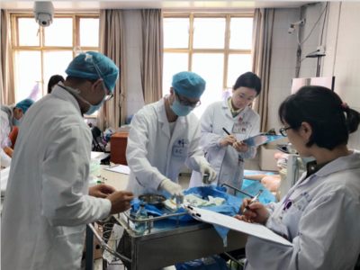 我院與中南大學(xué)湘雅醫(yī)學(xué)院成功舉辦醫(yī)學(xué)生臨床技能友誼賽